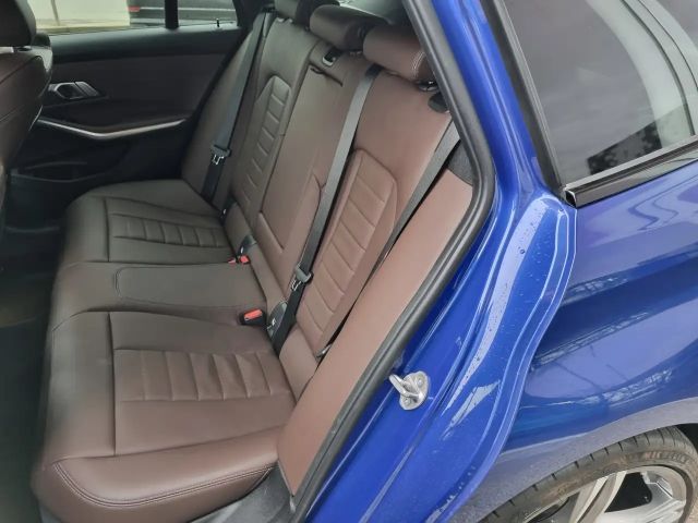 BMW 330 330d M-Sport xDrive