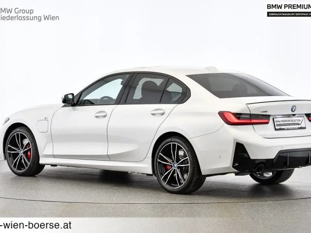 BMW 330 330e Sedan xDrive