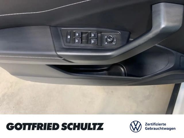 Volkswagen T-Roc GOAL TSI NAVI LED SITZHEIZUNG EINPARKHILFE