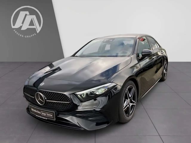 Mercedes-Benz A 220 4MATIC AMG Line Premium