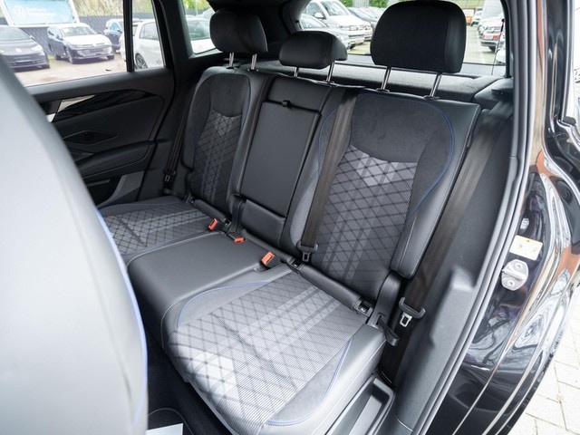 Volkswagen Tiguan Tiguan R-Line eTSI DSG Black-Style AHK