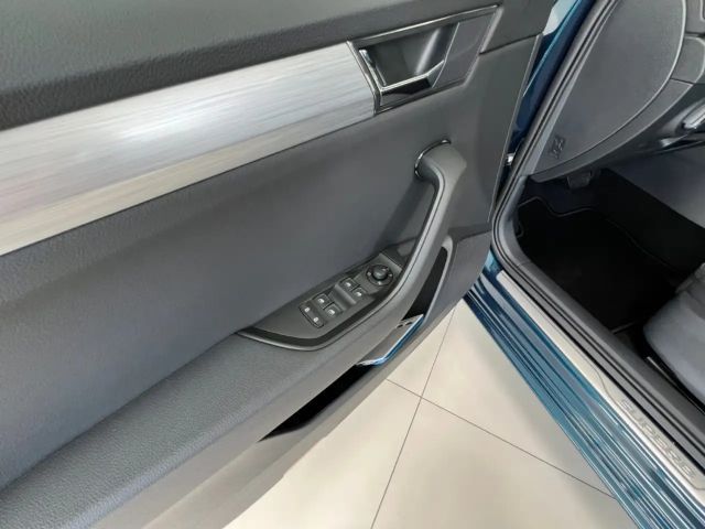 Skoda Superb 2.0 TDI Ambition Combi