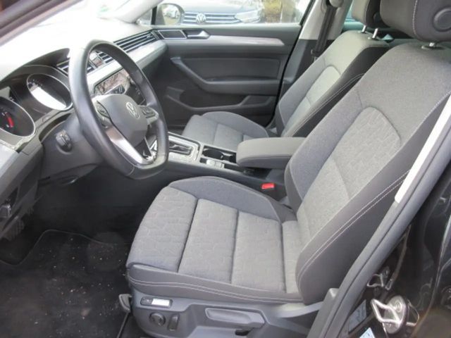 Volkswagen Passat 2.0 TDI Business DSG Variant