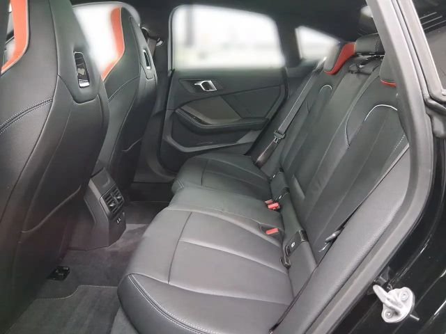 BMW 220 220i Coupé M-Sport