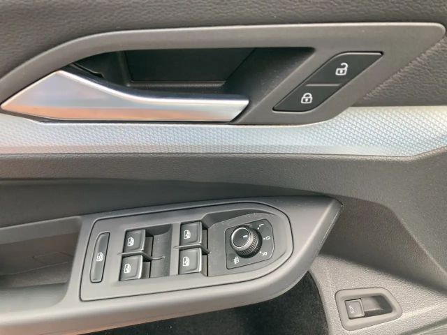 Volkswagen Golf 1.5 TSI Variant