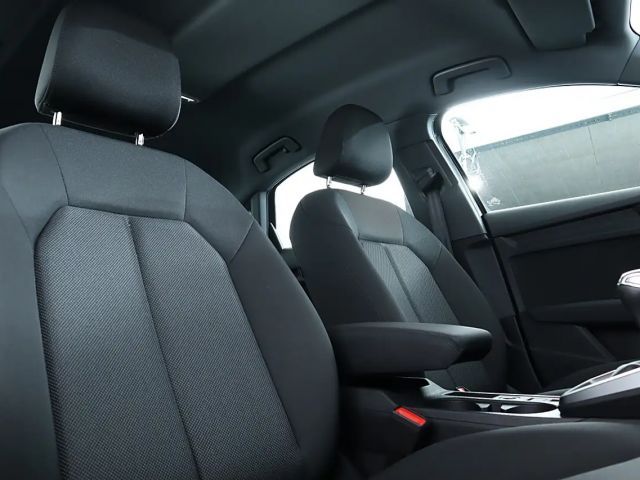 Audi A3 30 TFSI Sedan