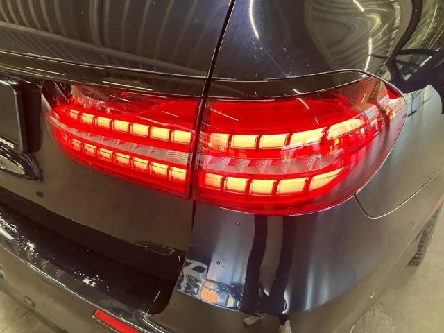 Mercedes-Benz E 220 AMG Line E 220 d Estate