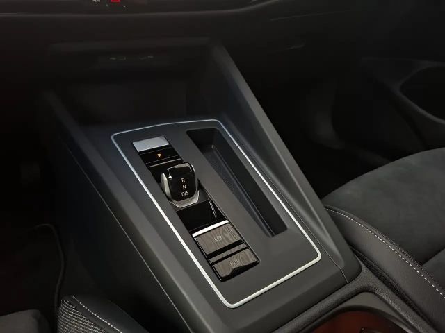 Volkswagen Golf Business DSG Variant