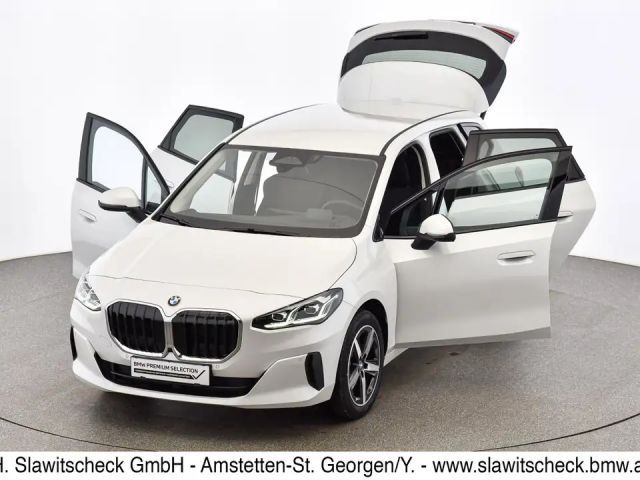 BMW 218 218d Active Tourer Sedan