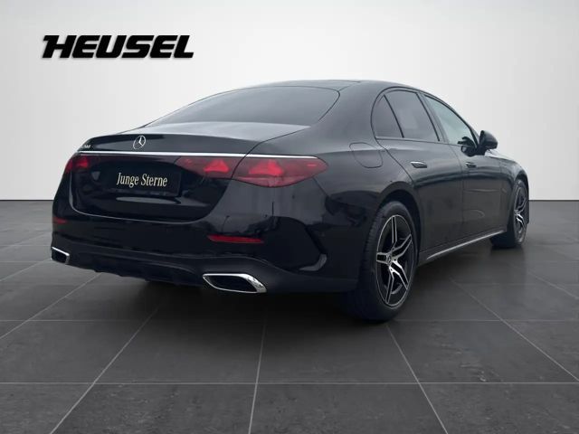 Mercedes-Benz E 200 AMG Line Sedan