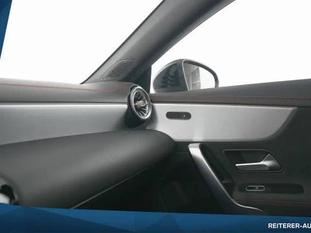 Mercedes-Benz CLA 200 Shooting Brake