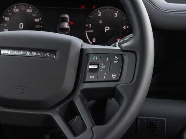 Land Rover Defender 110 D250 Dynamic SE