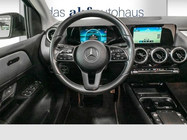Mercedes-Benz B 180 B 180 d Style