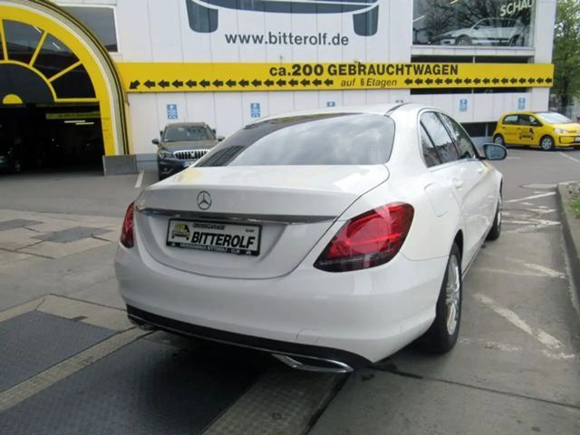 Mercedes-Benz C 200 AVANTGARDE C 200 d Sedan