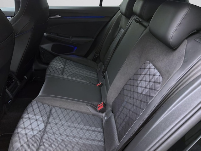 Volkswagen Golf 1.5 eTSI DSG R-Line