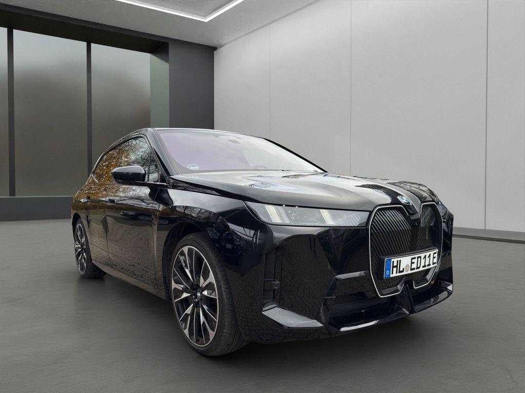 BMW iX xDrive60