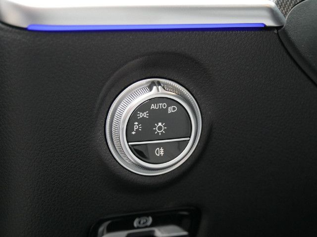 Mercedes-Benz C 200 Sedan