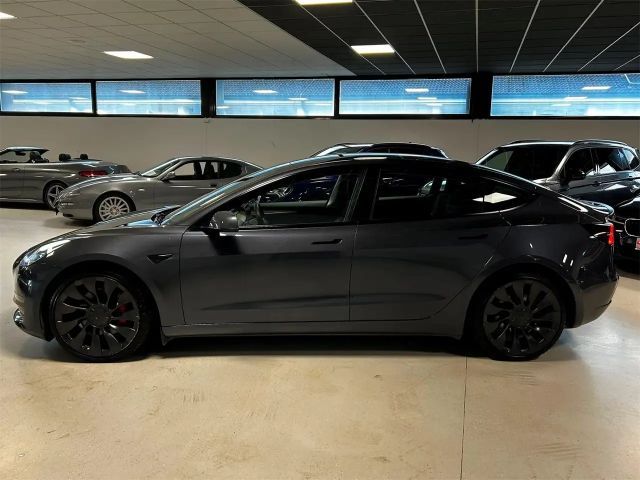 Tesla Model 3 AWD Performance