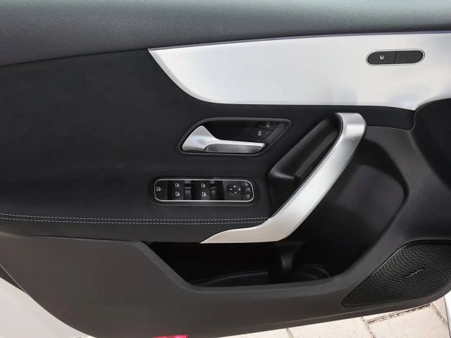 Mercedes-Benz A 200 AMG Line