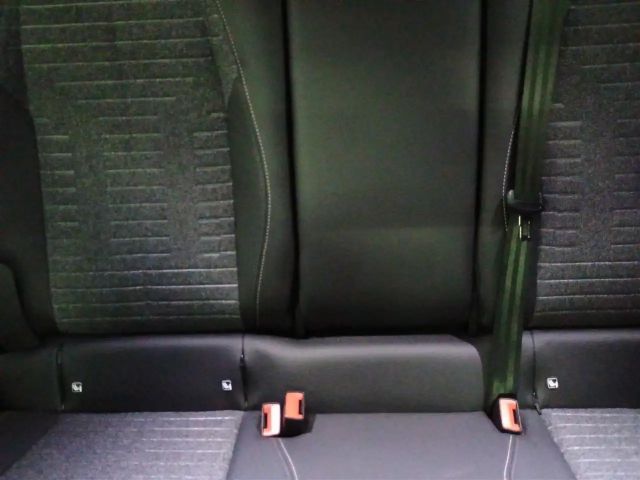 Peugeot 3008 1.2 145 e-DSC6 ACC+LED+Navi+SHZ+Winterp.