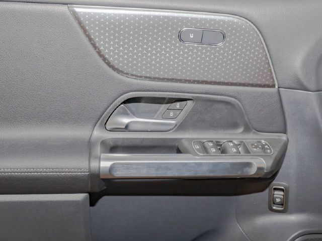 Mercedes-Benz GLB 200 GLB 200 d