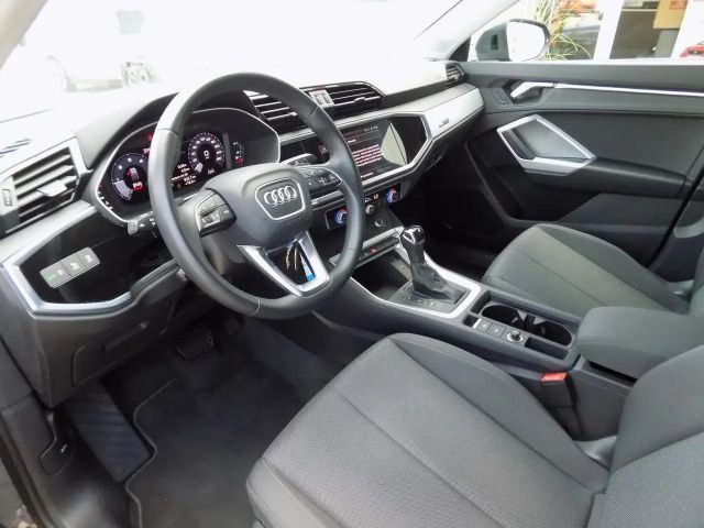 Audi Q3 35 TDI Business Sportback