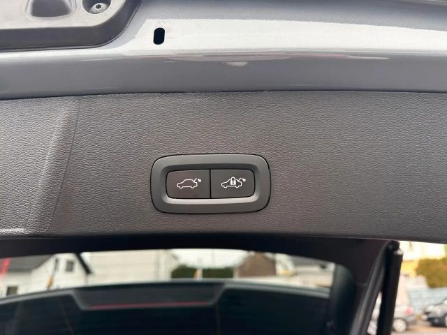 Volvo XC40 Dark Plus T5