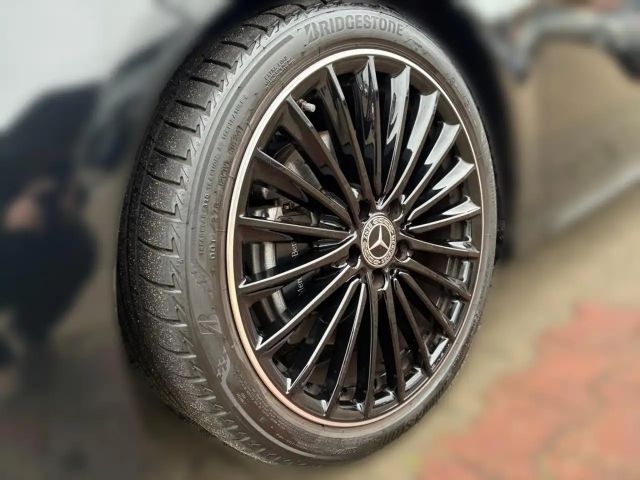 Mercedes-Benz A 220 A 220 d AMG Line