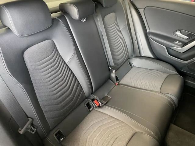 Mercedes-Benz A 200 Progressive