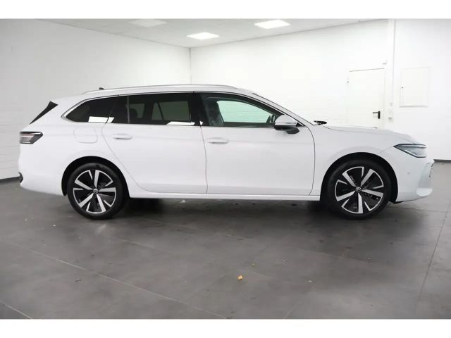 Volkswagen Passat 1.5 eTSI Business DSG Variant