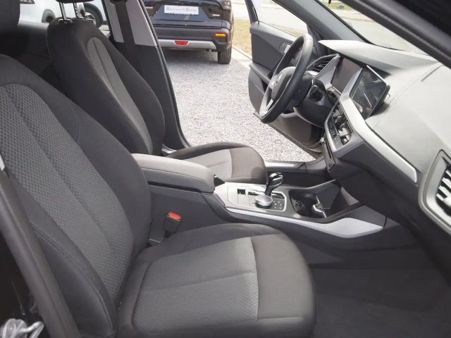 BMW 118 118i Advantage pakket Sedan
