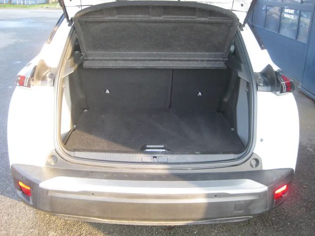 Peugeot E-2008 Active Pack