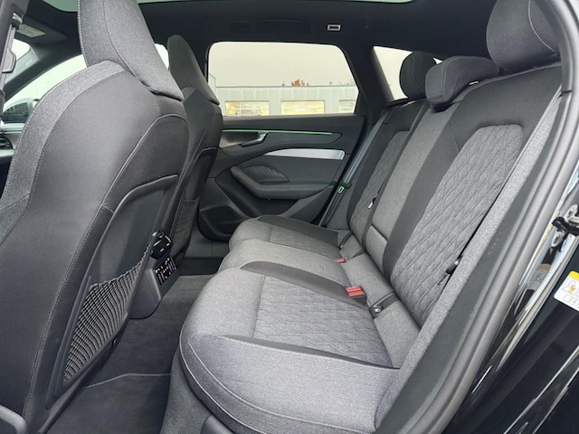 Audi A6 Avant Quattro S-Tronic