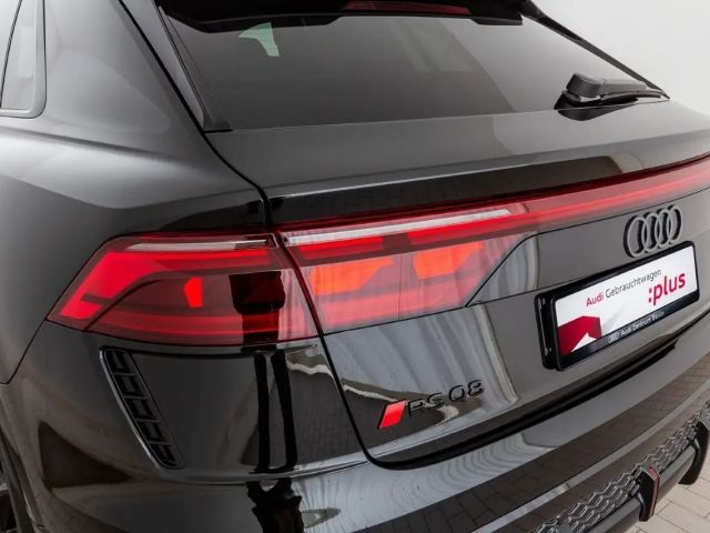 Audi RS Q8 Performance