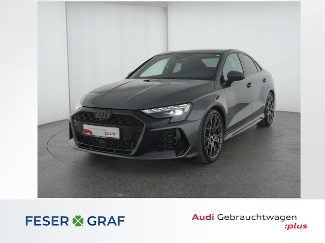 Audi RS3 Quattro S-Tronic Sedan