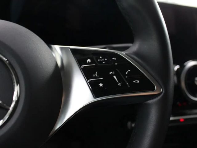 Mercedes-Benz B 180 Progressive