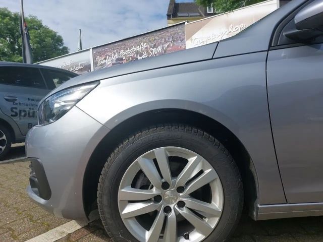 Peugeot 308 1,2e-THP PureTech130, Navigation, Sitzheizung