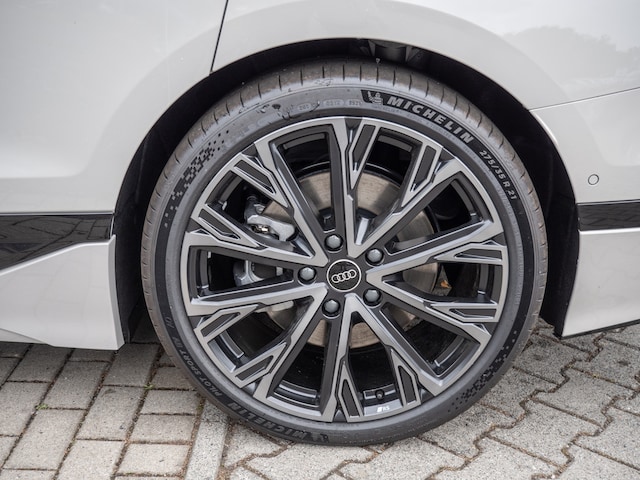 Audi A6 e-tron Avant Quattro