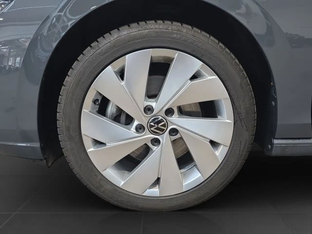 Volkswagen Golf DSG Style Variant