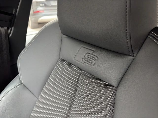 Audi A3 30 TFSI S-Line S-Tronic Sedan