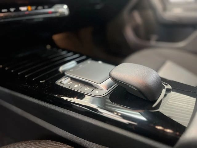 Mercedes-Benz CLA 180 CLA 180 d Shooting Brake