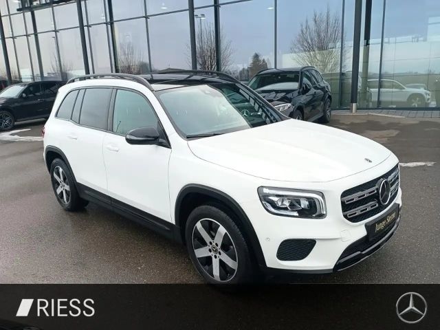Mercedes-Benz GLB 200 7-Sitzer+AHK+Fahrass.P+Pano+Kamera+Night