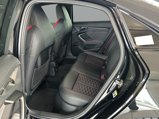 Audi RS3 Quattro S-Tronic Sedan