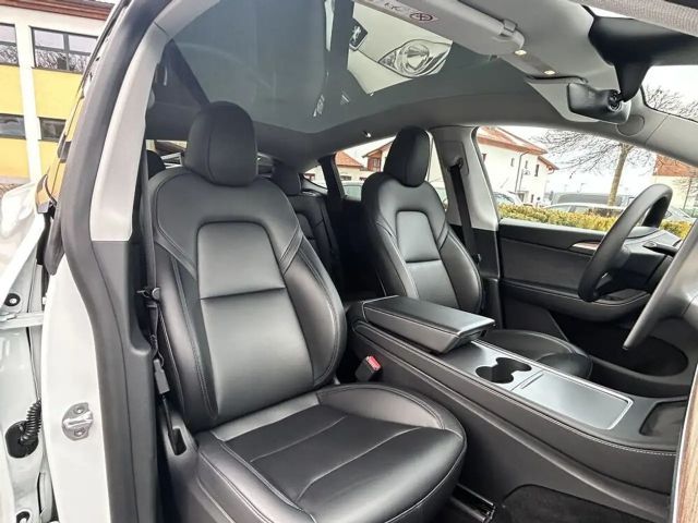 Tesla Model Y AWD Dual Motor Long Range