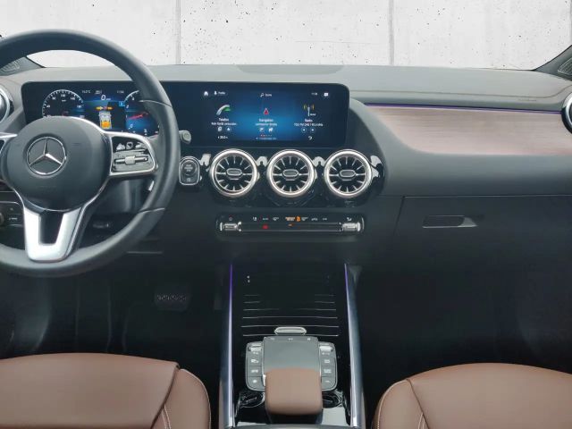 Mercedes-Benz GLA 250 4MATIC Progressive