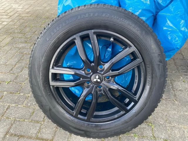 Mitsubishi Outlander PHEV