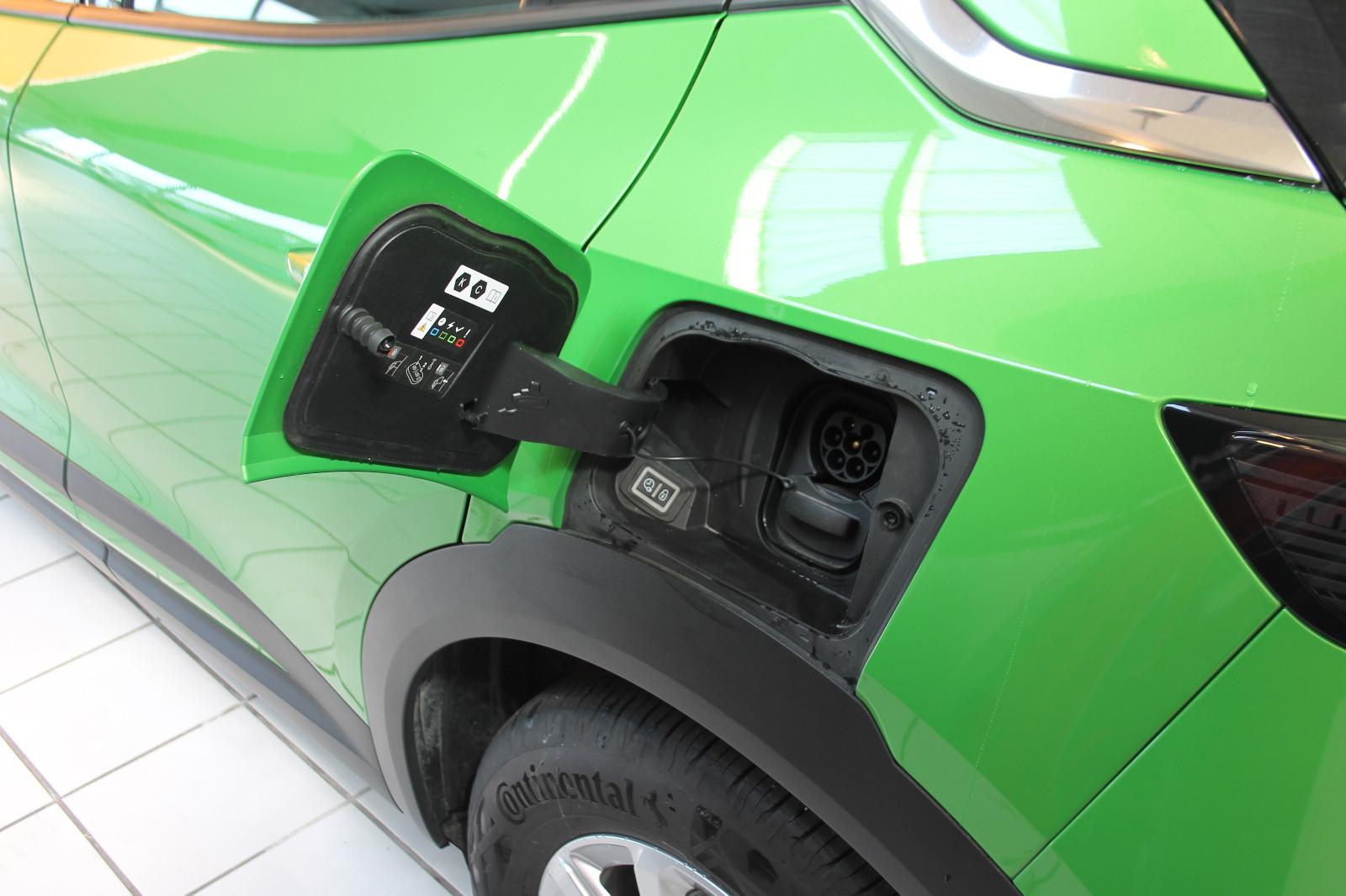 Opel Mokka e, On-Board- Charger 3-ph., Klima, LED