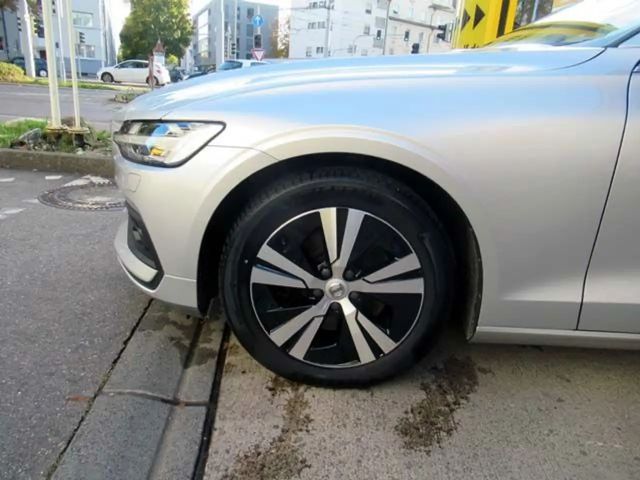 Volvo V60 Momentum