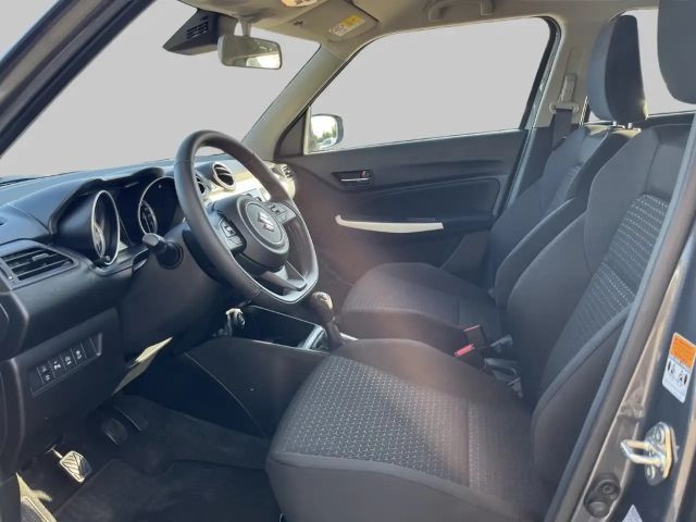 Suzuki Swift Club DualJet SHVS