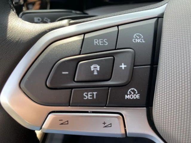 Volkswagen Golf DSG Life Variant